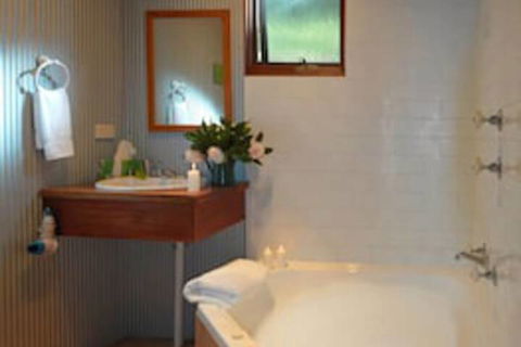 Cedar Creek Cottages - Holiday Byron Bay 4
