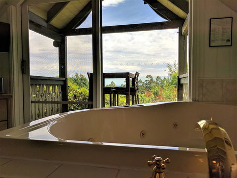 Annie Roe's Luxury Bed & Breakfast - Holiday Byron Bay 2