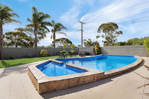 Adelaide Road Motor Lodge - Holiday Byron Bay 1