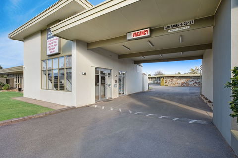 Adelaide Road Motor Lodge - Holiday Byron Bay 0