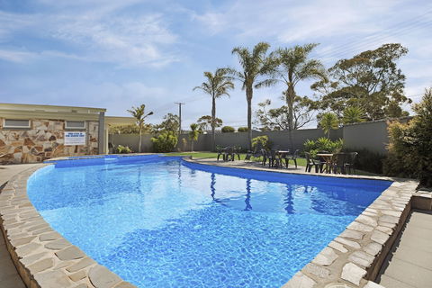 Adelaide Road Motor Lodge - Holiday Byron Bay 2