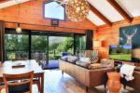 Kangaroo Valley Timber Cabin - Holiday Byron Bay 0