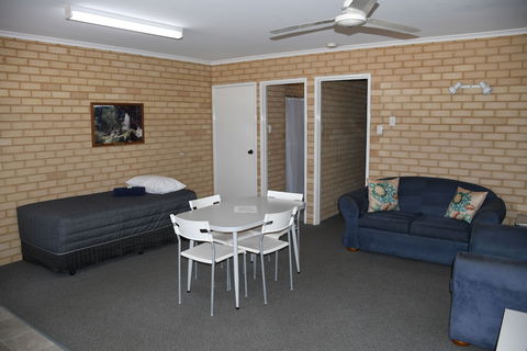 Kalbarri Seafront Villas - Holiday Byron Bay 6