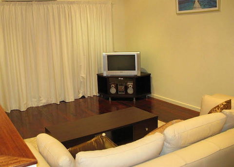 Halls Gap Escape - Holiday Byron Bay 5