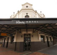 Peden's Hotel - Holiday Byron Bay