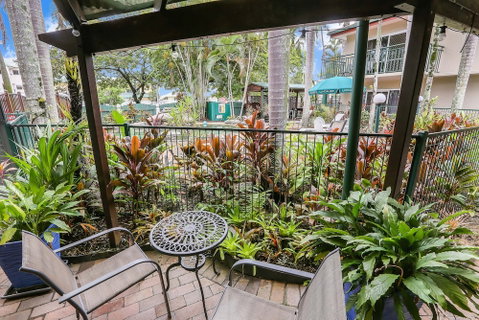 Koala Court Holiday Apartments - Holiday Byron Bay 4