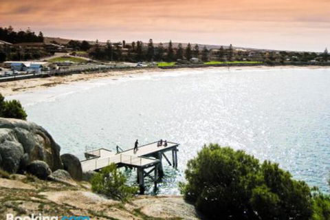 All Seasons Port Elliot Holiday House - Holiday Byron Bay 4