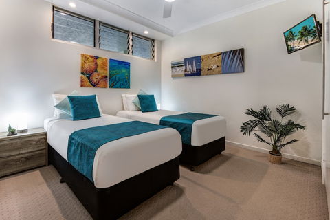 Poinciana 011 Deluxe 2 Bedroom Apartment Centrally Located With Golf Buggy - Holiday Byron Bay 6