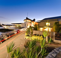 Yacht Club Villa 33-Serenity-Ocean Views with Golf Buggy - Holiday Byron Bay