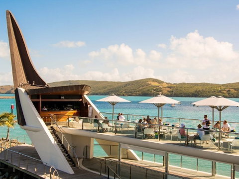 Yacht Club Villa 33-Serenity-Ocean Views With Golf Buggy - Holiday Byron Bay 5