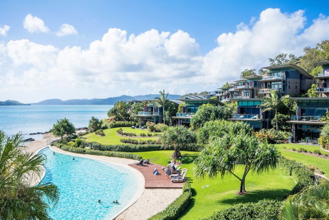 Yacht Club Villa 33-Serenity-Ocean Views With Golf Buggy - Holiday Byron Bay 3