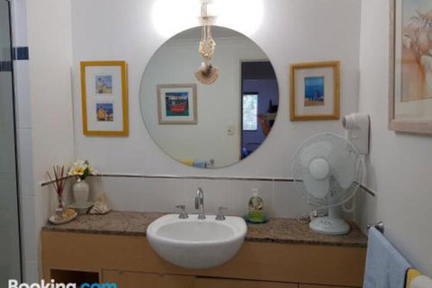Trinity Beach Penthouse - Holiday Byron Bay 4