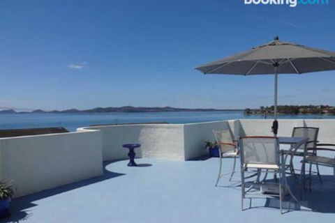 4 The Point 5 7 Mitchell Street Stunnning Water Views With Air Conditioning - Holiday Byron Bay 0