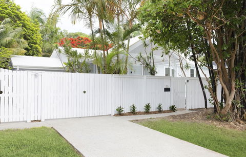 A PERFECT STAY Barrel & Branch Heart Of Town - Holiday Byron Bay 0