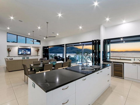Edge Penthouse On Hamilton Island - Holiday Byron Bay 5