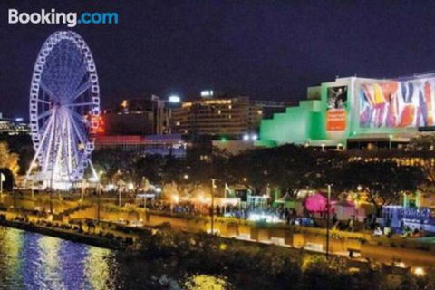 3br Stylish Apt CBD River & City Views SpaSaunaPoolWIFINetflix - Holiday Byron Bay 3