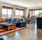Valencia - Holiday Byron Bay