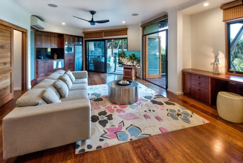 Iluka Luxury House With Ocean Views On Half Acre With Pool And Two Golf Buggies - Holiday Byron Bay 2