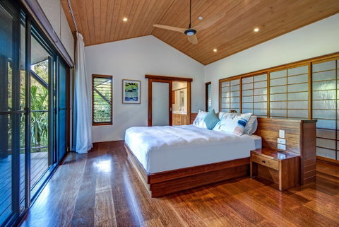 Iluka Luxury House With Ocean Views On Half Acre With Pool And Two Golf Buggies - Holiday Byron Bay 3