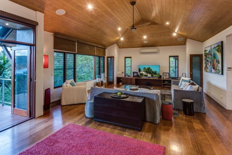Iluka Luxury House With Ocean Views On Half Acre With Pool And Two Golf Buggies - Holiday Byron Bay 6
