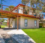 Red Rocks Family Escape - Holiday Byron Bay