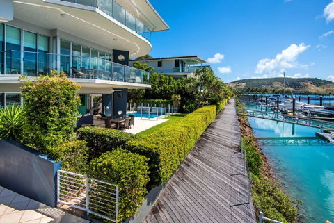 Pavillions 2 Luxury 4 Bedroom 3 Bathroom With In-ground Pool And Golf Buggy - Holiday Byron Bay 1