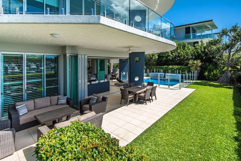 Pavillions 2 Luxury 4 Bedroom 3 Bathroom With In-ground Pool And Golf Buggy - Holiday Byron Bay 0