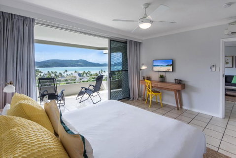 2 Bedroom Poinciana Lodge - Holiday Byron Bay 5