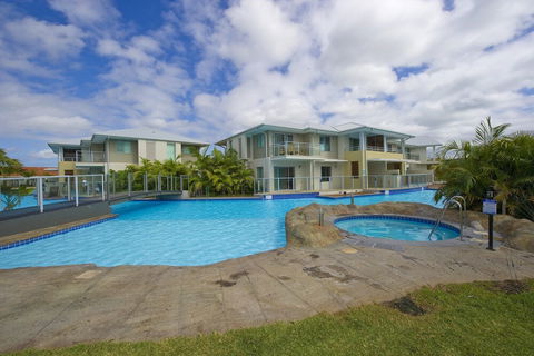 Pacific Blue 505-265 Sandy Point Road - Holiday Byron Bay 4