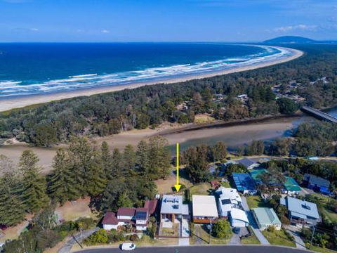 FAIRYTALE Gerroa 4pm Check Out Sundays - Holiday Byron Bay 0