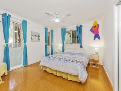 NANNY & POPPYS BEACH HOUSE Gerroa 4pm Check Out Sundays - Holiday Byron Bay 2