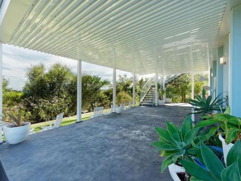 NANNY & POPPYS BEACH HOUSE Gerroa 4pm Check Out Sundays - Holiday Byron Bay 1