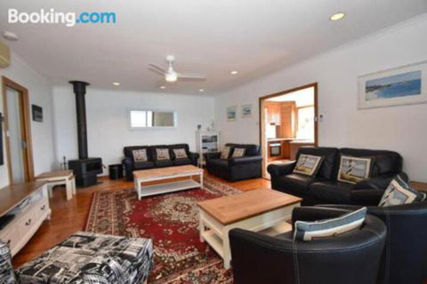 Miramar At Penneshaw KI - Holiday Byron Bay 3