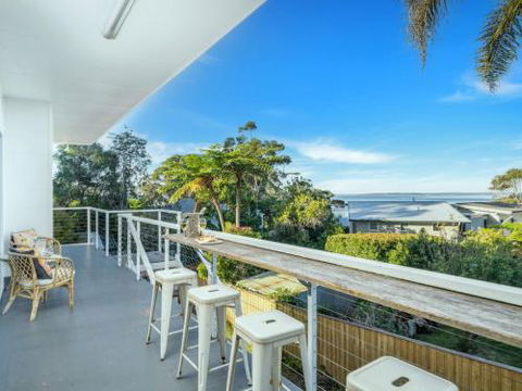Akora At Hyams 4pm Check Out Sundays - Holiday Byron Bay 3