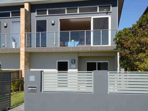 KIAMA SUNRISE Kiama & Surrounds 4pm Check Out Sundays - Holiday Byron Bay 0
