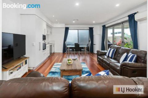 HIGH TIDES On ELLISTON - Holiday Byron Bay 1