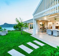 Whitehaven Luxury 5 Bedroom 5 Bathroom House Ocean View With 2 Golf Bu - Holiday Byron Bay
