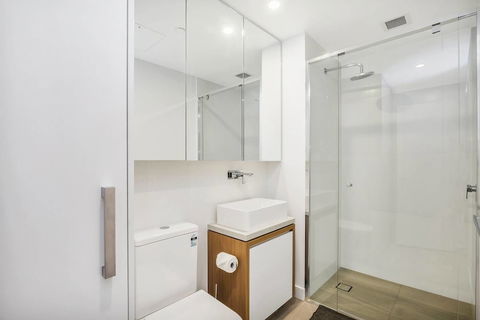 FV Iconic Designer APT, Parking, Near CBD Qfv147-14 - Holiday Byron Bay 4