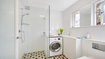 The Apartment Service CRES5 - Holiday Byron Bay 1