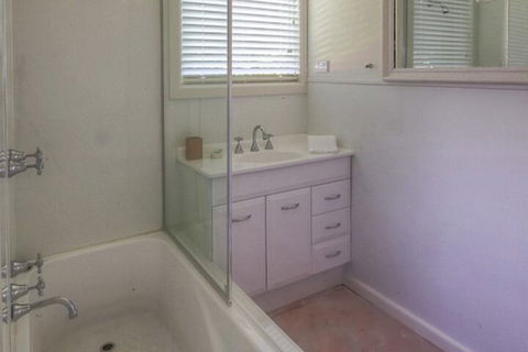 Youngs Cottage - Holiday Byron Bay 5