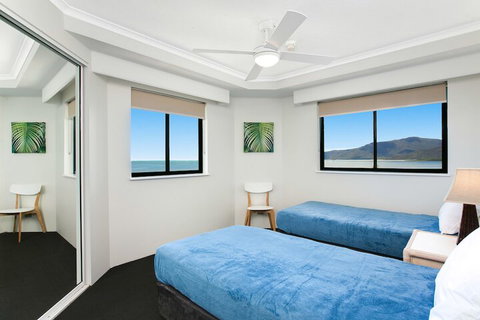 Cairns Oceanview At 181 The Esplanade 34 - Holiday Byron Bay 5