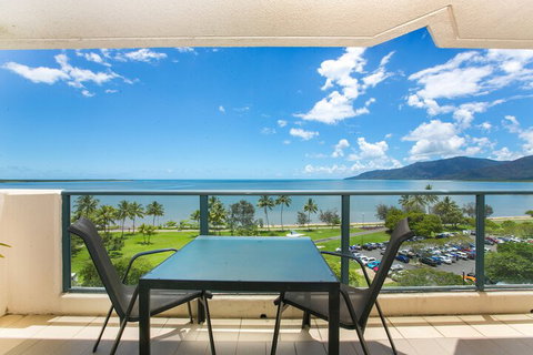Cairns Oceanview At 181 The Esplanade 34 - Holiday Byron Bay 7