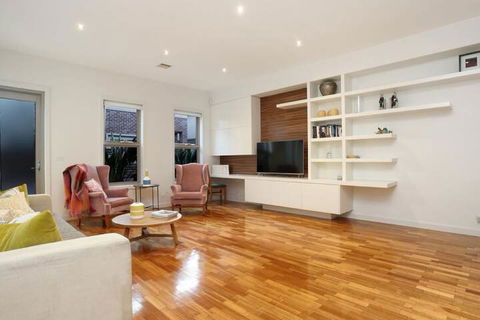 Kew Luxurious Townhouse - Holiday Byron Bay 6