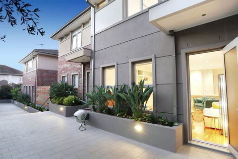 Kew Luxurious Townhouse - Holiday Byron Bay 0