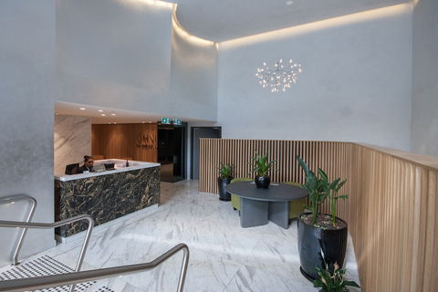 Modern 2 Bedroom Potts Point Apartment - Holiday Byron Bay 3