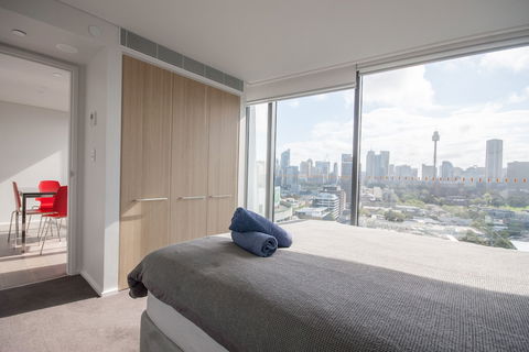 Modern 2 Bedroom Potts Point Apartment - Holiday Byron Bay 6
