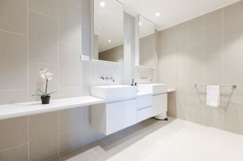 Super Spacious City View Apartments - Holiday Byron Bay 1