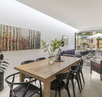 Stunning Executive Home in Glebe - Holiday Byron Bay
