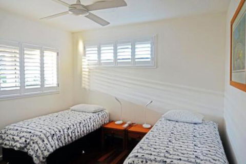 At Cylinder Unit 3 - Holiday Byron Bay 3