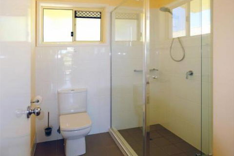 At Cylinder Unit 3 - Holiday Byron Bay 4